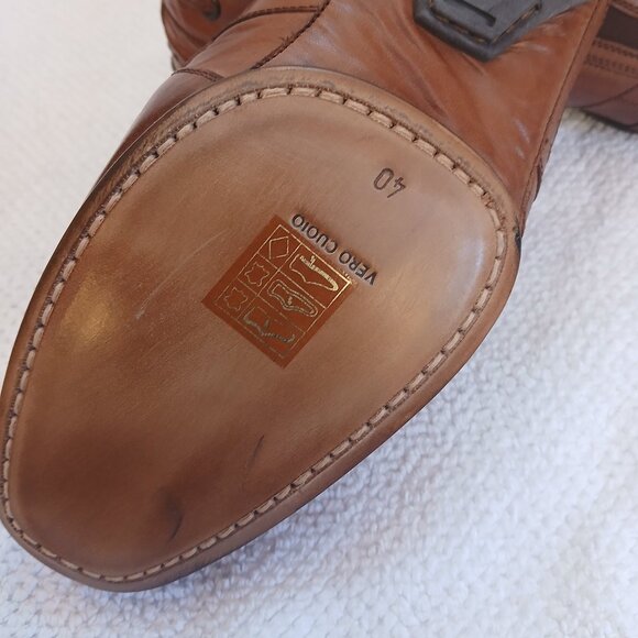 Mens all leather slip on loafers. - Picture 3 of 7